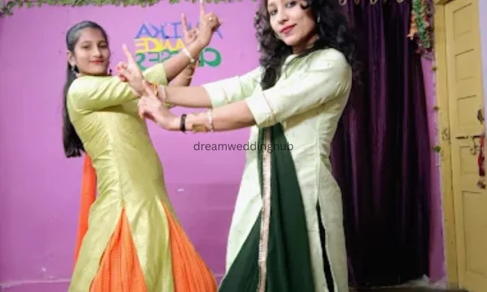 MONIKA DANCE CLASSES